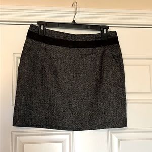 NWOT The Limited black tweed mini skirt- Sz 2